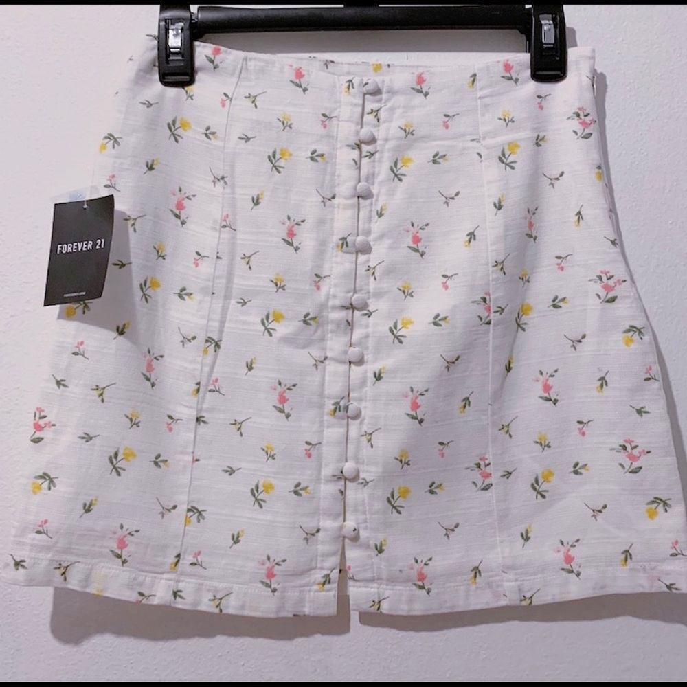 Floral mini skirt